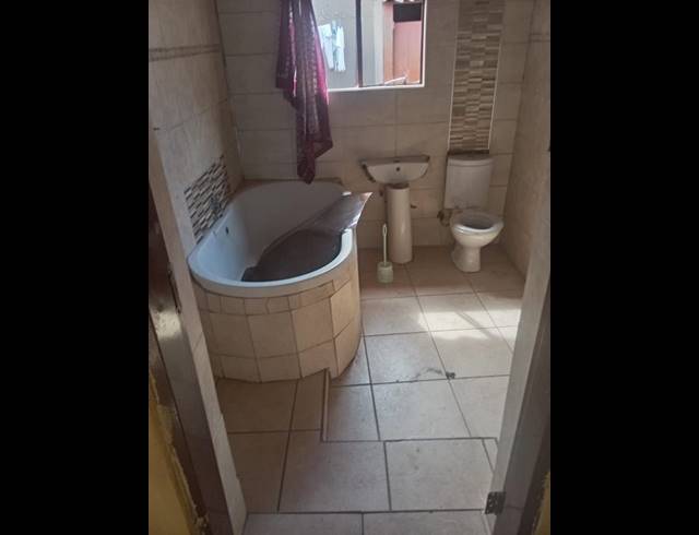 2 BEDROOM HOUSE FOR SALE IN DOBSONVILLE